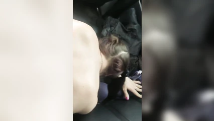 Больно ей в позе раком член принимать
